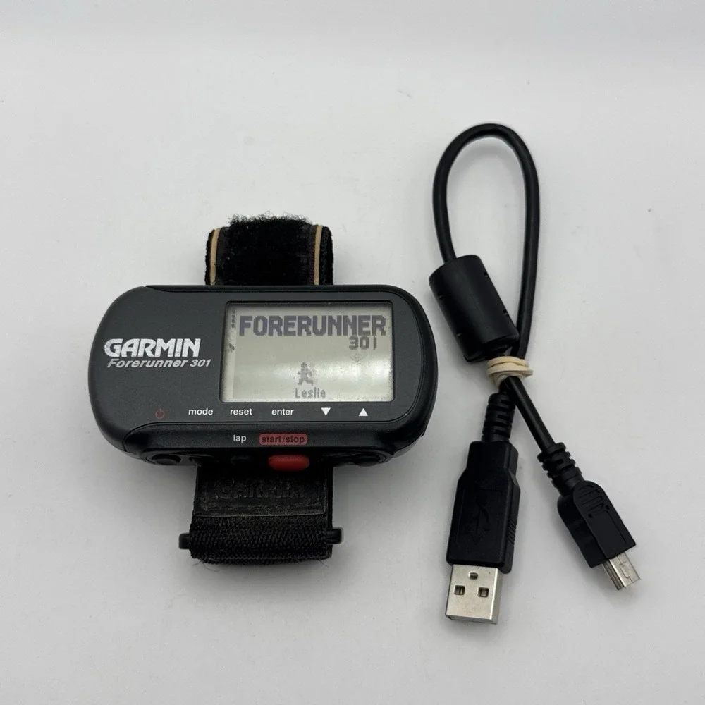 Garmin Forerunner 301 Personal Trainer With Strap and charging cord working